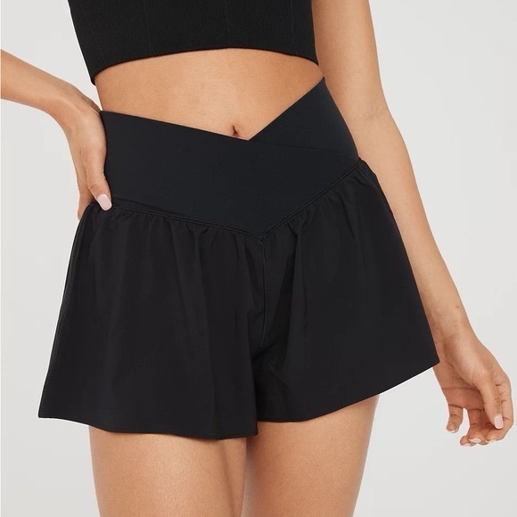 aerie Pants - Offline by Aerie black high waisted real me crossover flowy shorts size large